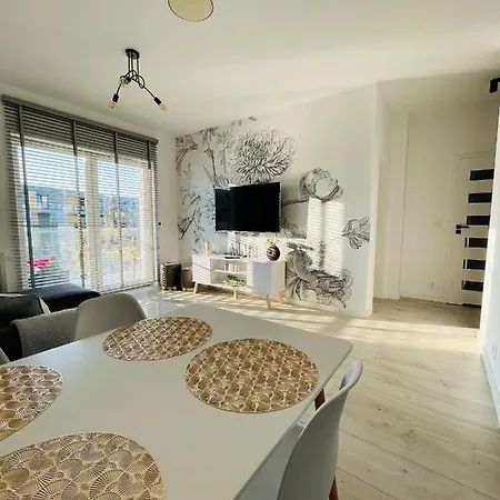 Апартаменты W Slupsku Z Klimatyzacja Balkonem Parkingiem *