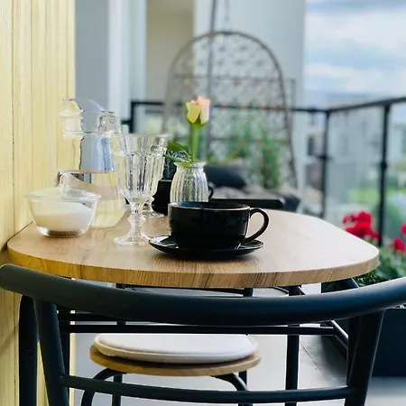 W Slupsku Z Klimatyzacja Balkonem Parkingiem Апартаменты Слупск