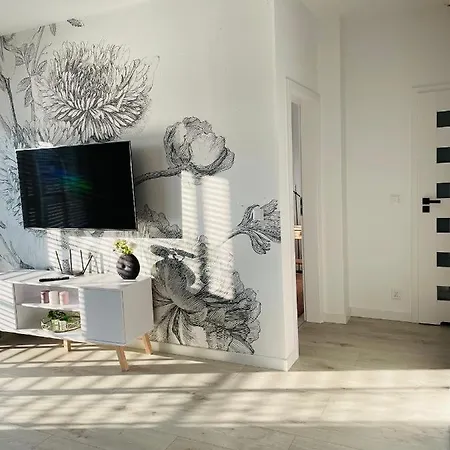 W Słupsku Z Klimatyzacją Balkonem Parkingiem