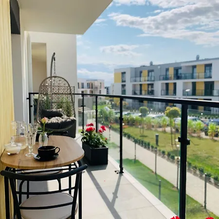 W Slupsku Z Klimatyzacja Balkonem Parkingiem