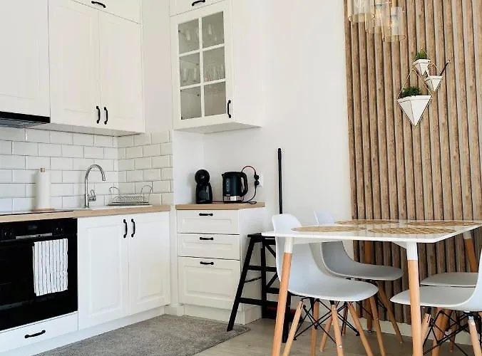 アパート W Slupsku Z Klimatyzacja Balkonem Parkingiem