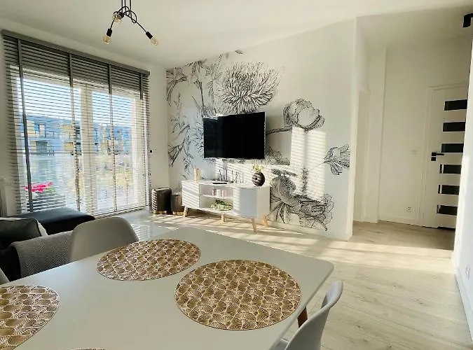 アパート W Slupsku Z Klimatyzacja Balkonem Parkingiem *