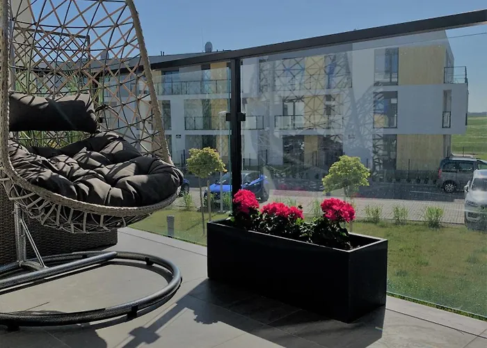 W Slupsku Z Klimatyzacja Balkonem Parkingiem *