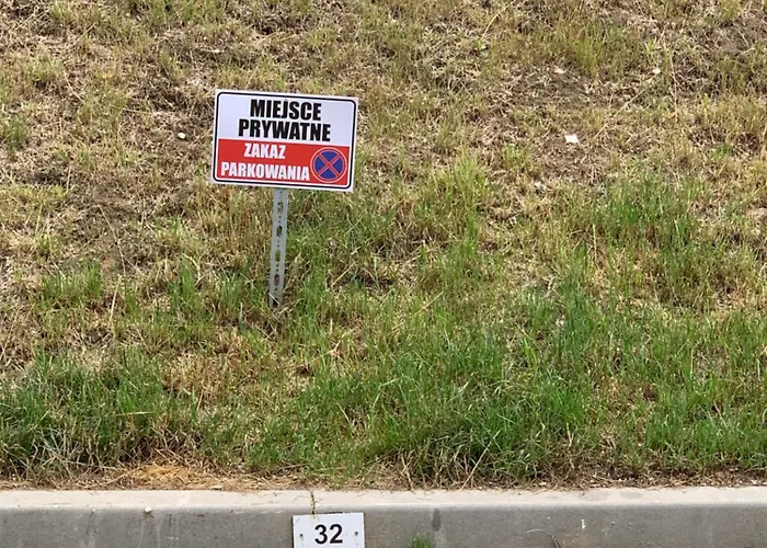 W Slupsku Z Klimatyzacja Balkonem Parkingiem