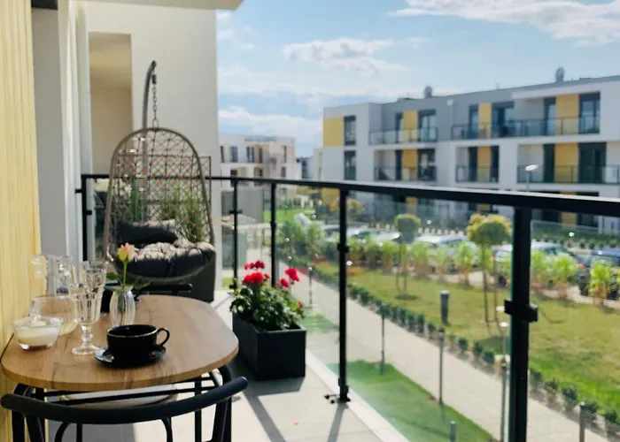 W Slupsku Z Klimatyzacja Balkonem Parkingiem